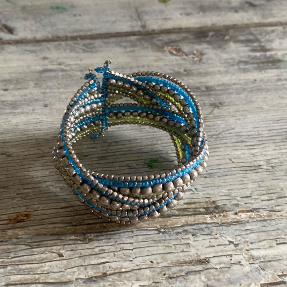 Jewelry - Expandable beaded bracelet
